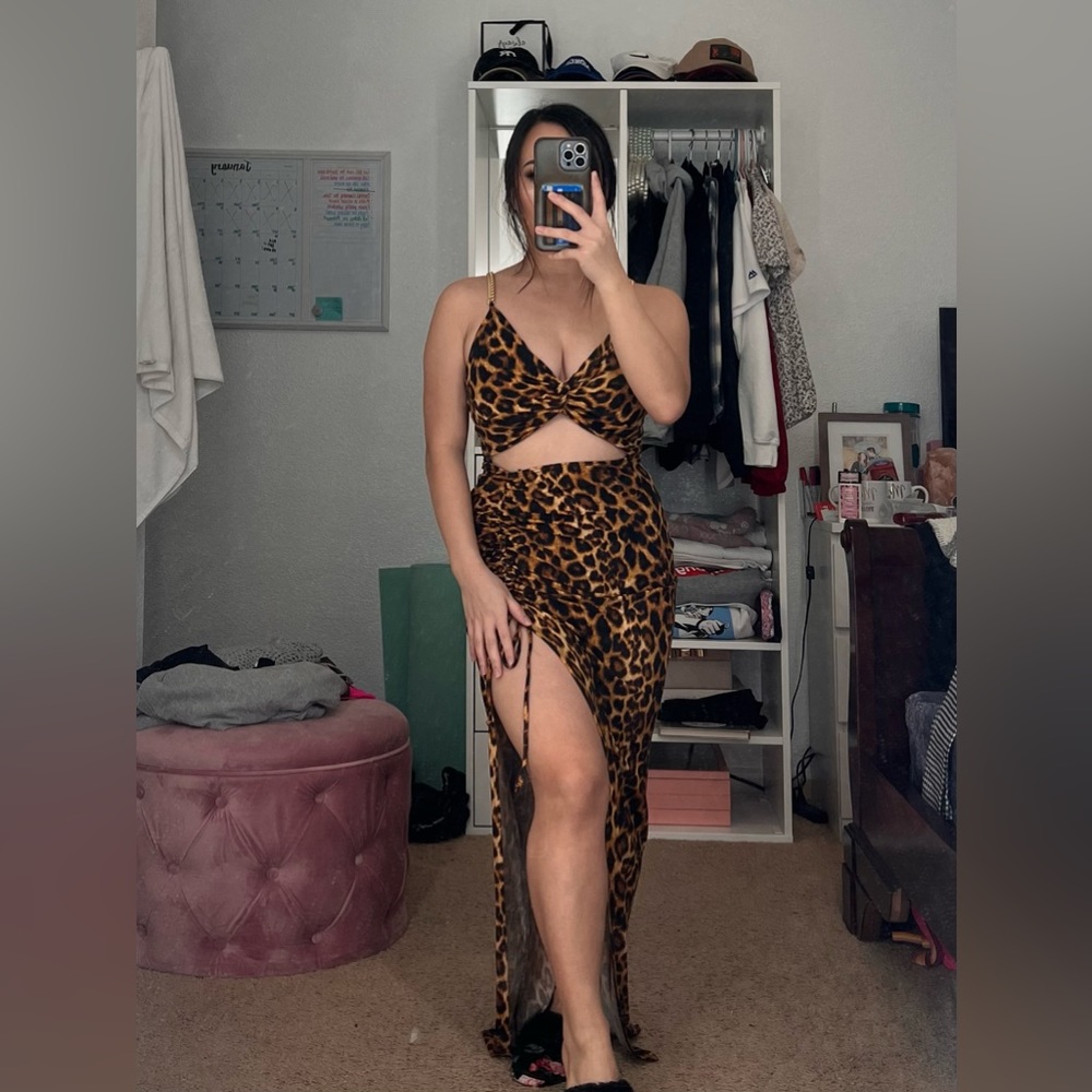 Leopard print maxi dress